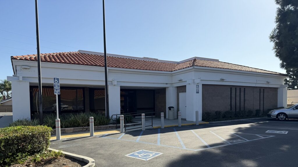 Former Bank of America building in Villa Park now available for a new tenant